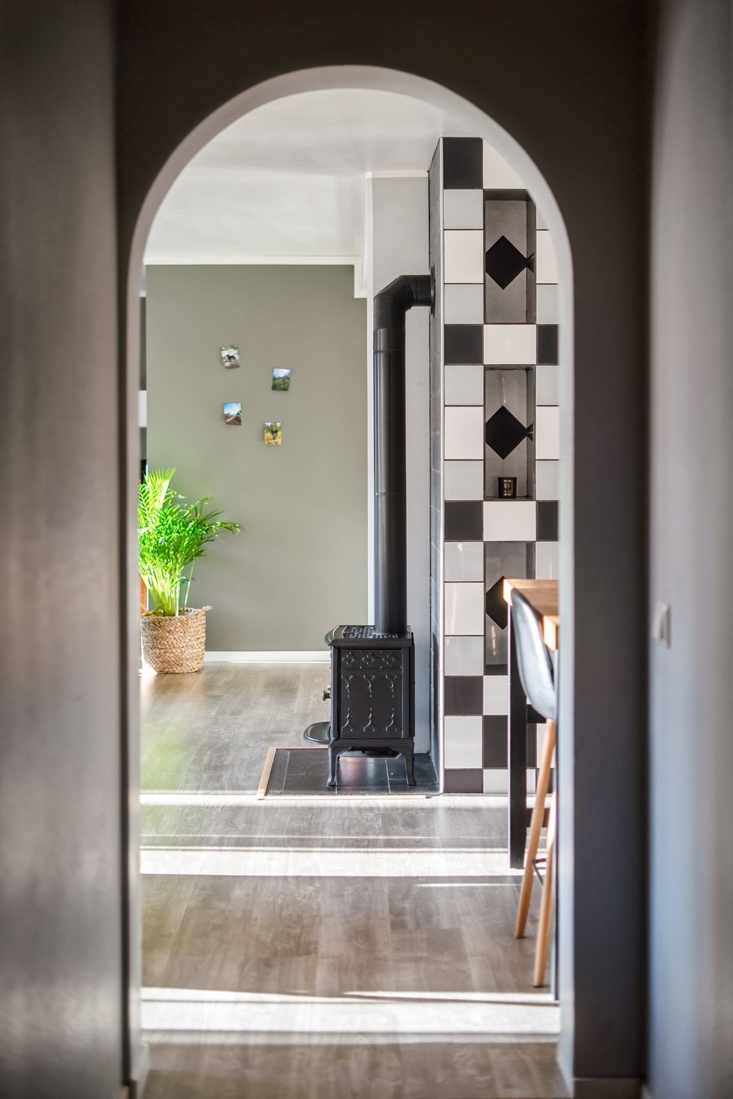 Soverom og bad ligg i eigen fløy i leilegheita Galleribilde