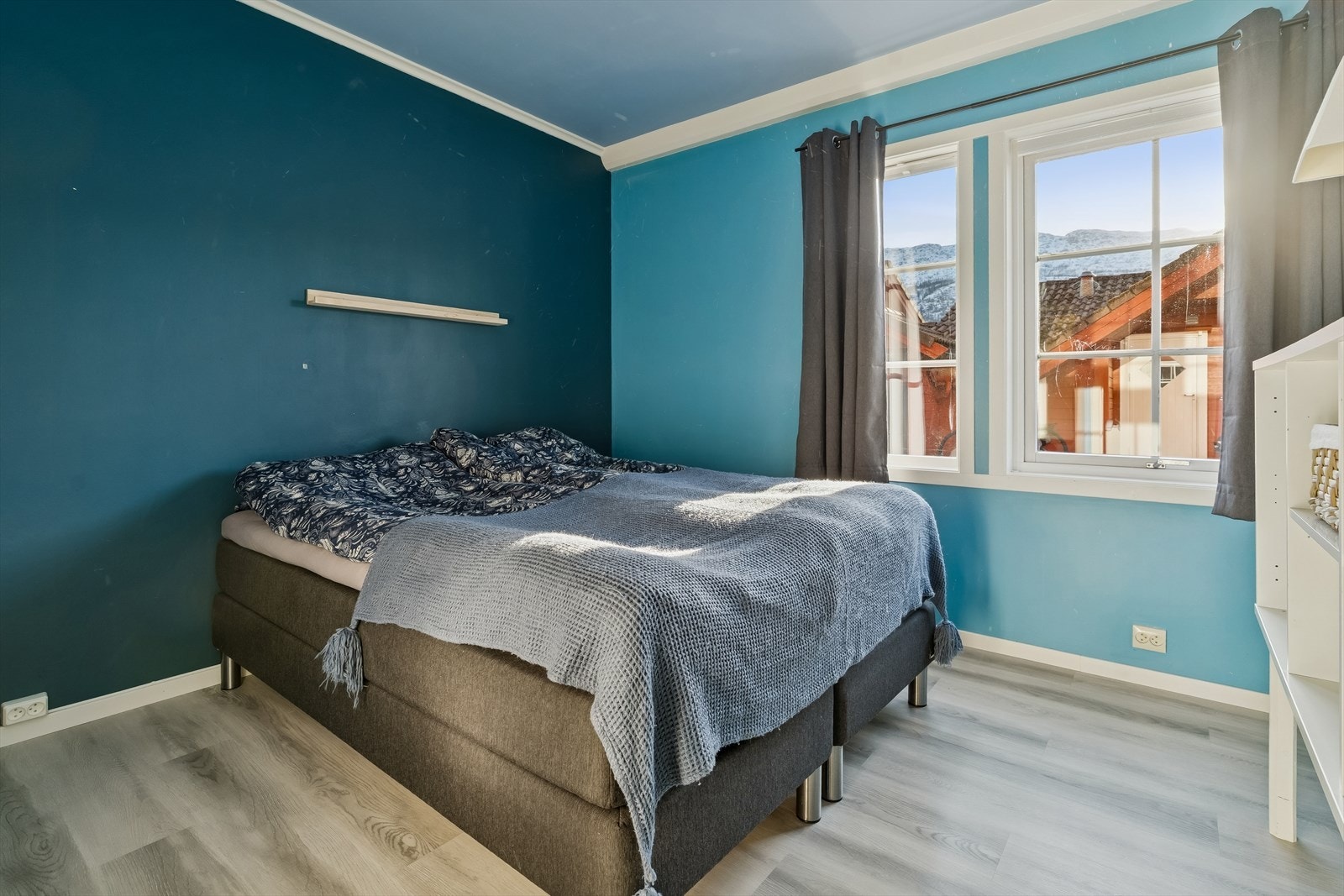 Soverom III. Her er også godt med plass for garderobeskap med skyvedører. Galleribilde