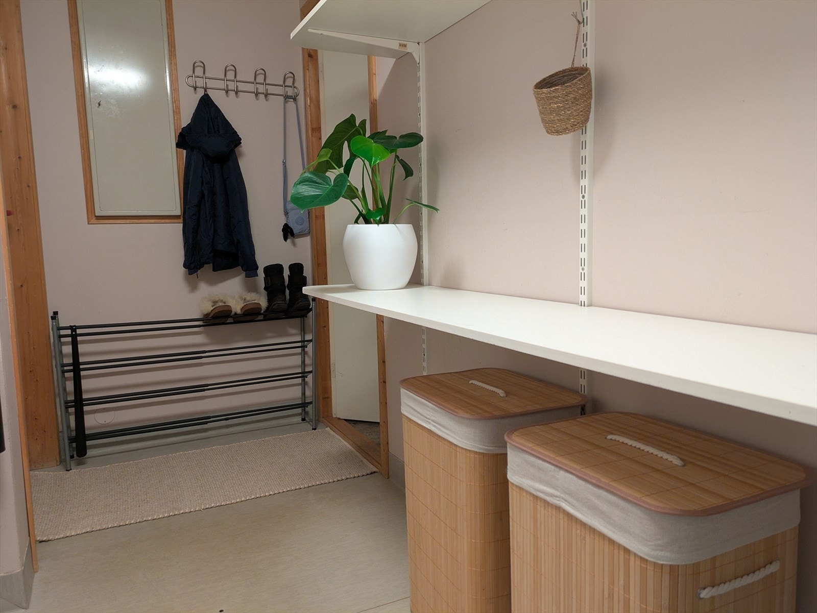 Praktisk å kunne gå rett inn til vaskerommet Galleribilde