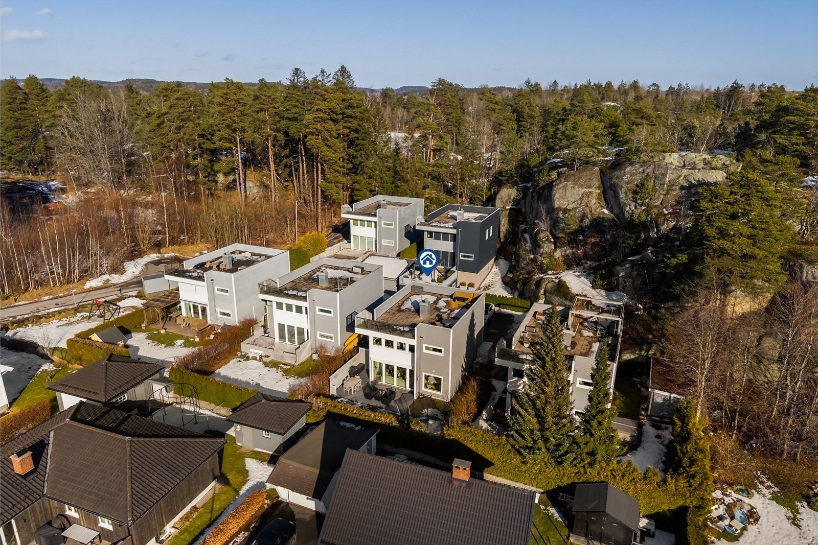 Hyggelige og barnevennlige omgivelser med skog og turmuligheter i umiddelbar nærhet. Galleribilde