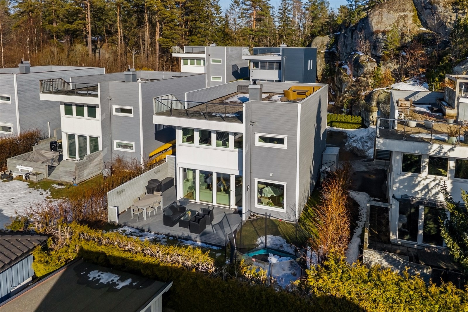 Innholdsrik bolig med 2 bad, vaskerom og 3 soverom - med mulighet for 4. Galleribilde