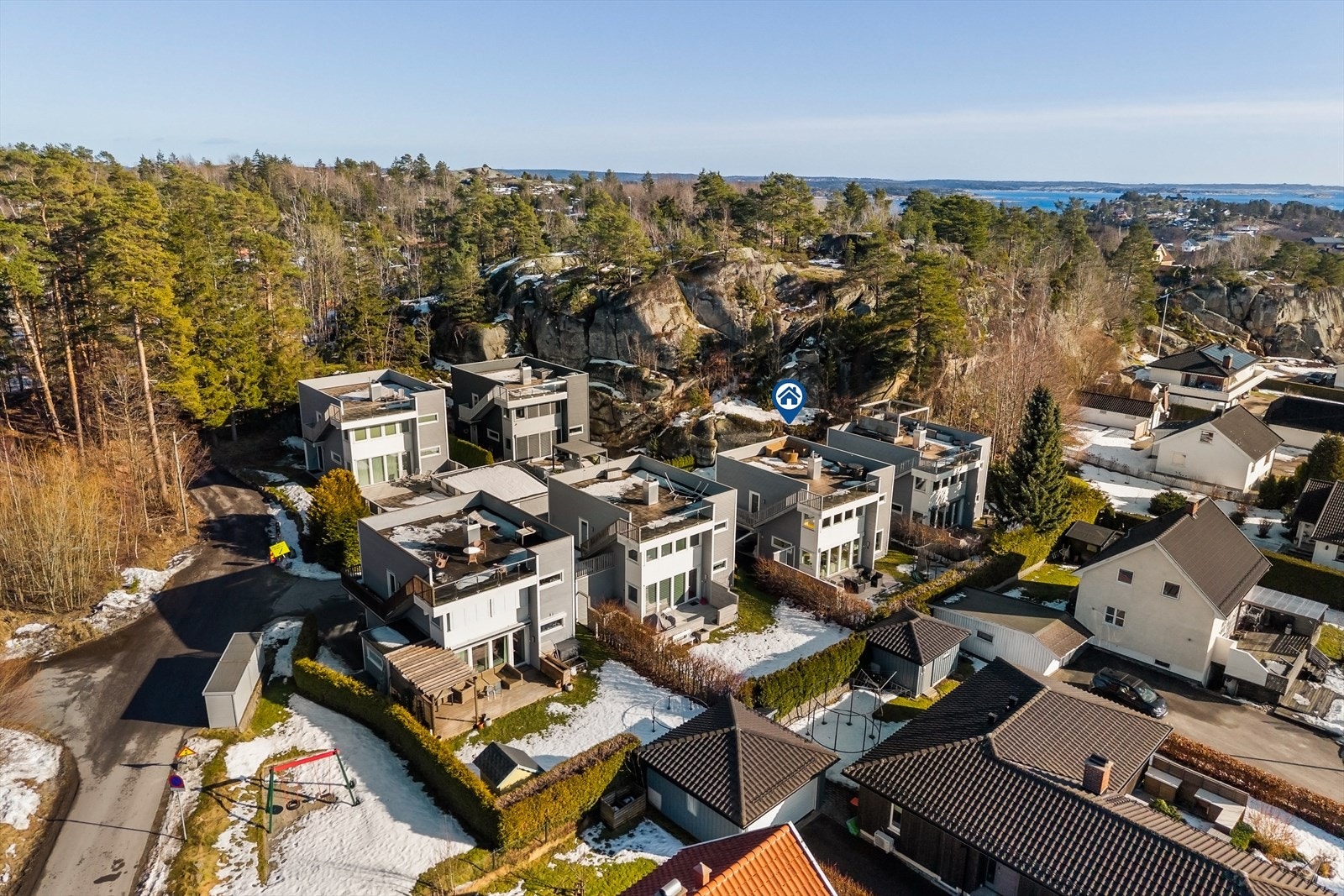 Rolig beliggenhet i blindvei - trygt og fredelig bomiljø. Galleribilde