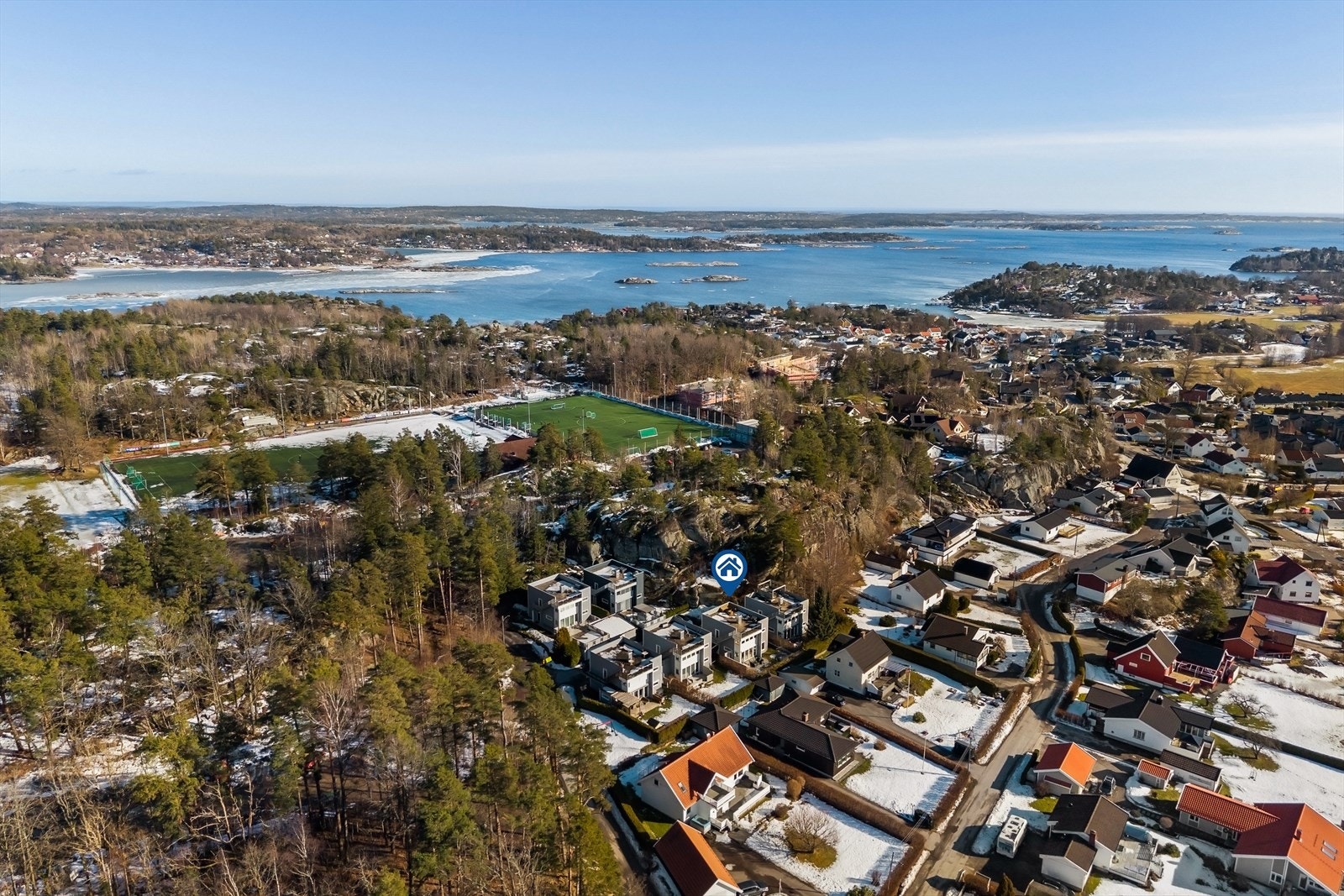Barn- og hverdagsvennlig - gangavstand til idrettspark og dagligvare. Galleribilde