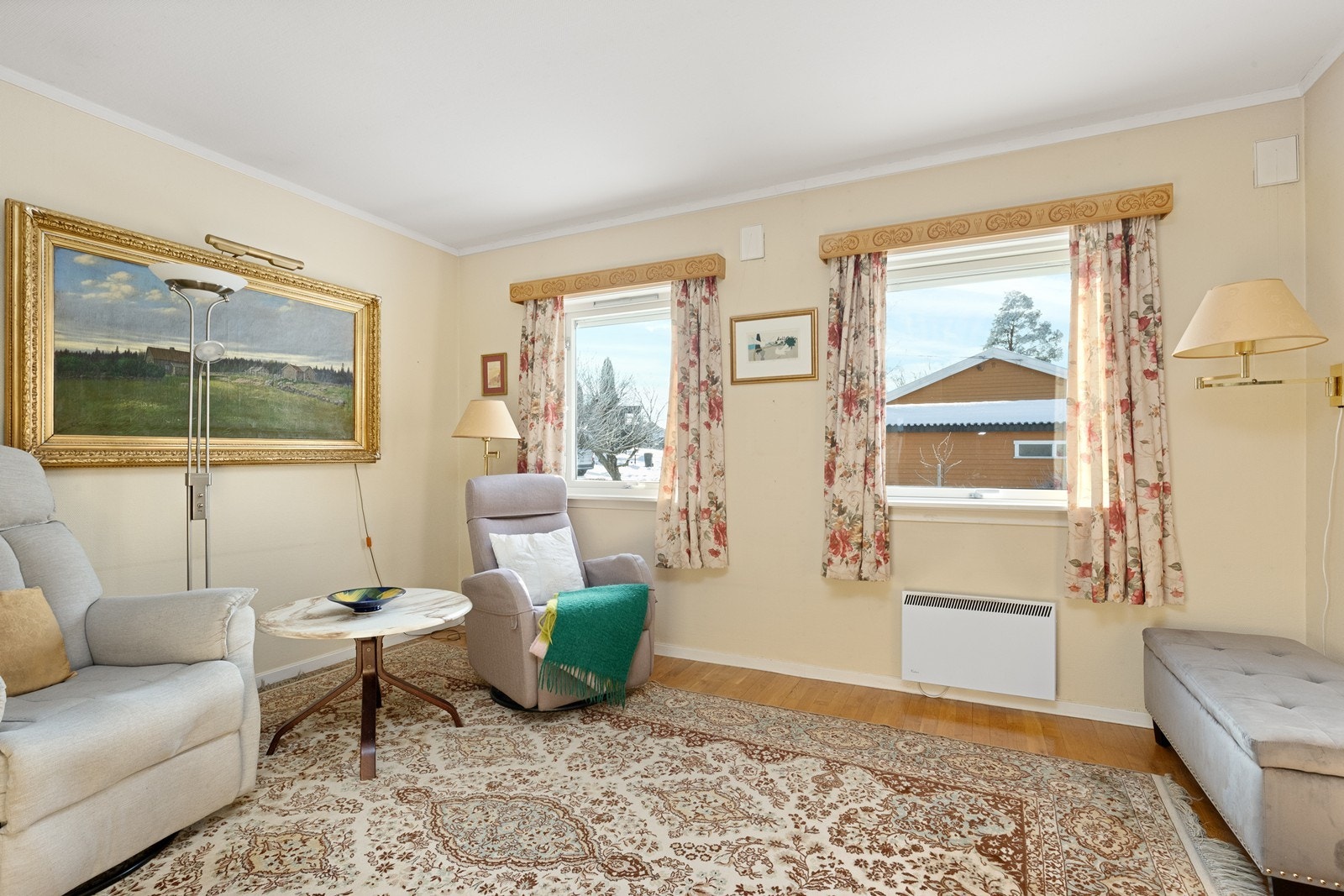 En egen TV-stue gir fleksibilitet og en ekstra sone for familien (på godkjente tegninger opprinnelig 2 soverom). Galleribilde