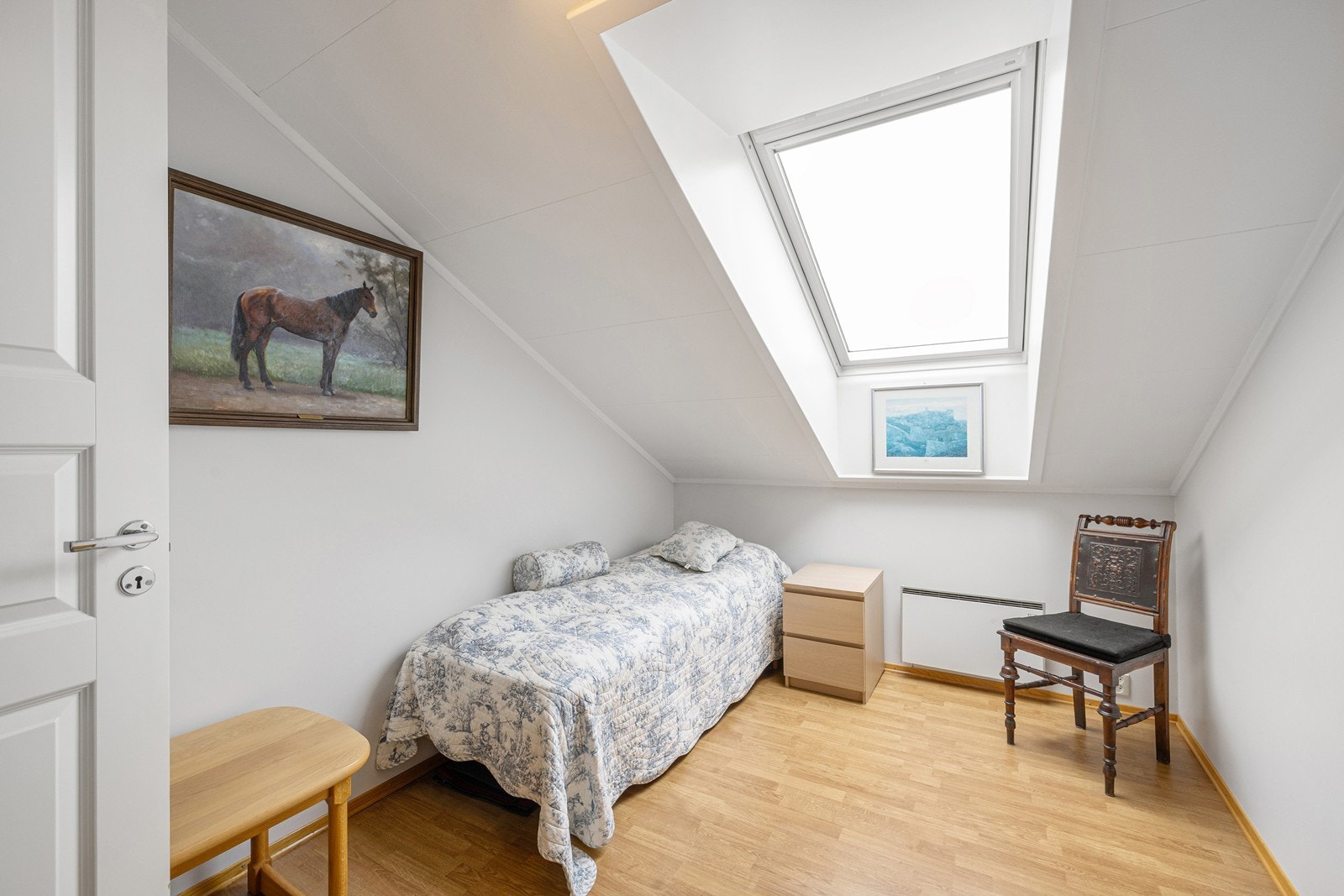 Soverom nr. 2 og 3 fungerer ypperlig som barnerom, gjesterom eller kontor - her er mulighetene mange. Galleribilde