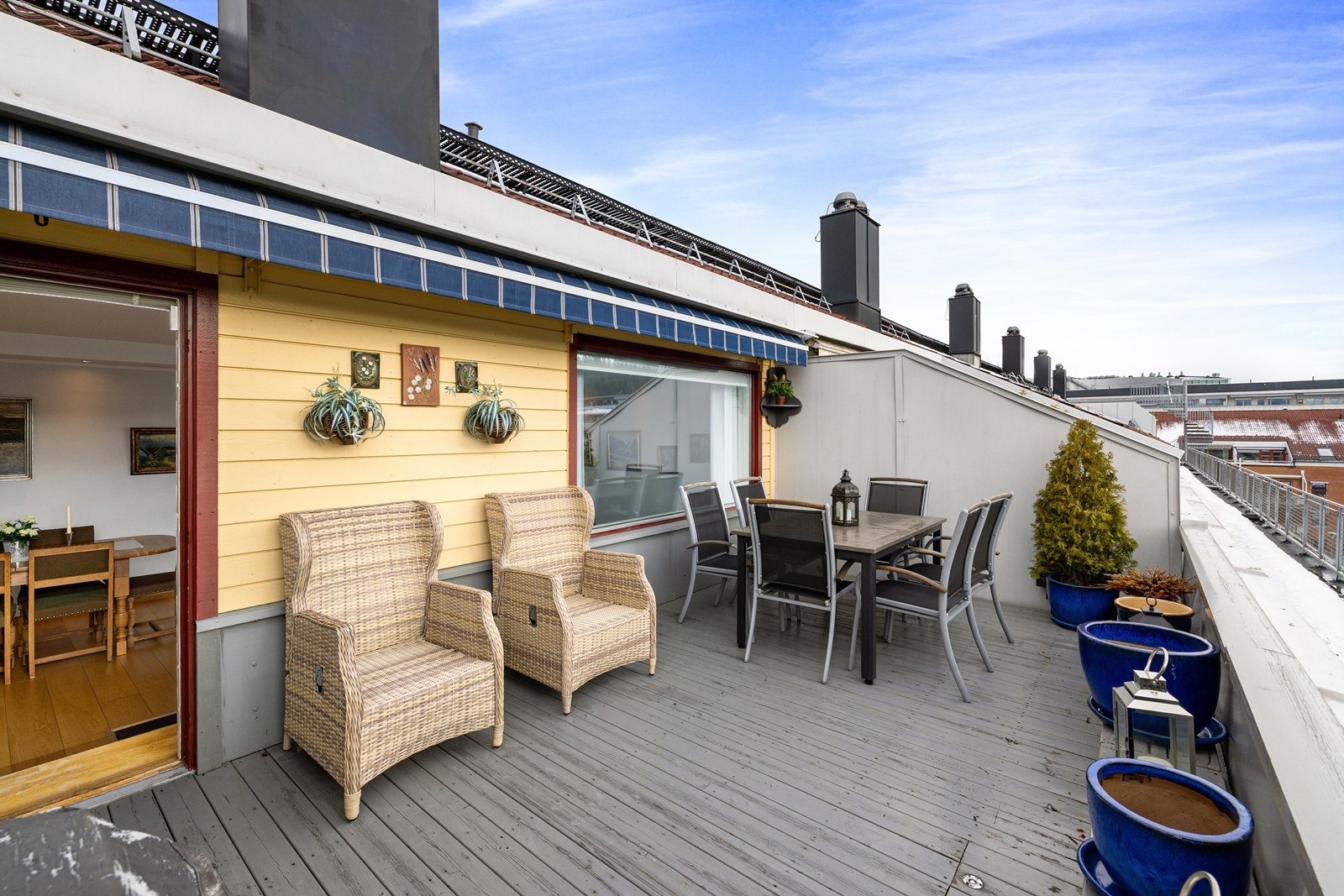 Dette er en svært romslig og innholdsrik 4-roms leilighet i et sentralt og attraktivt område i Lørenskog Sentrum! Galleribilde