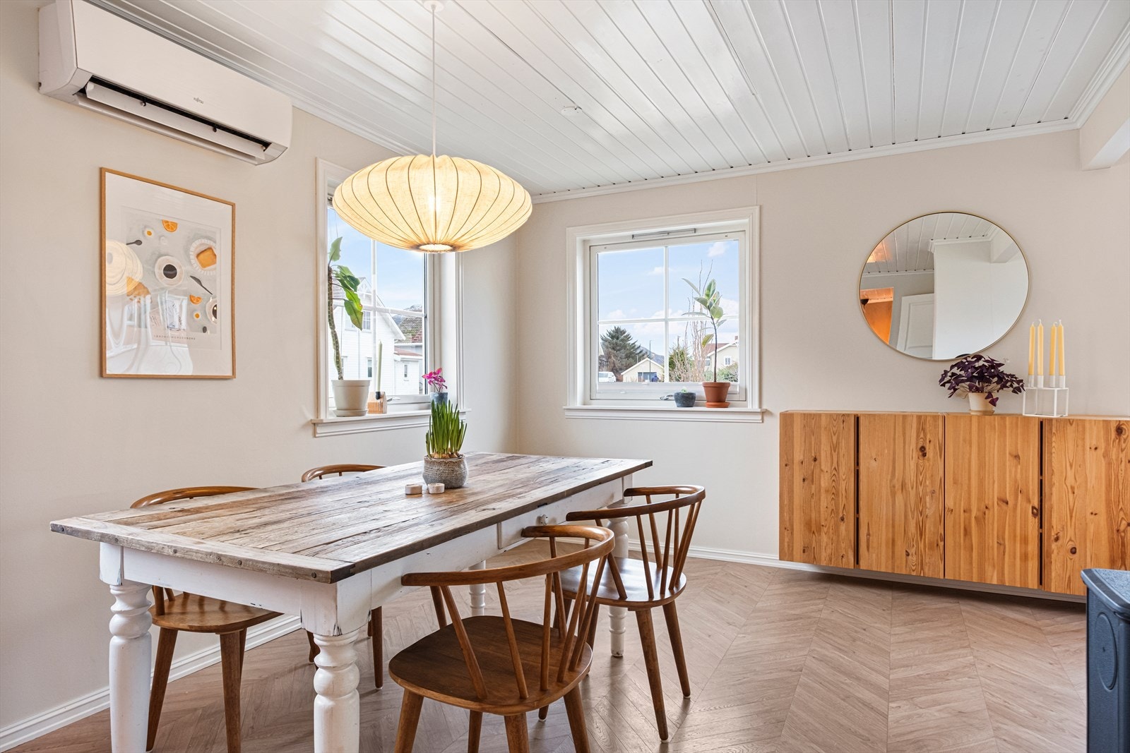 Romslig spisestue Galleribilde