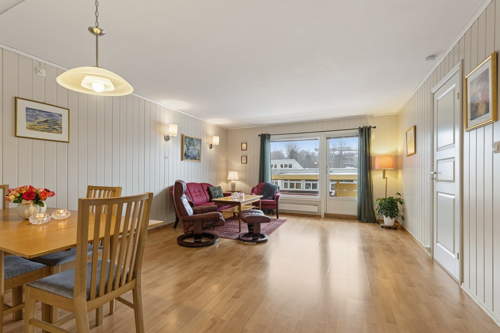 Lokalmegler Yosef Al-Salihi v/DNB Eiendom har gleden av å presentere Stovner senter 18! Galleribilde