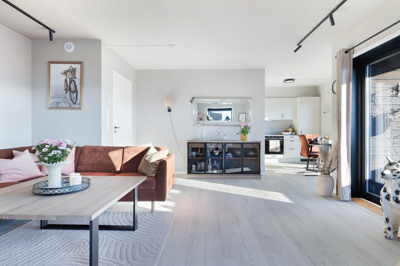 Leiligheten er bygget i 2023 og er omtrent som ny, med meget god standard Galleribilde