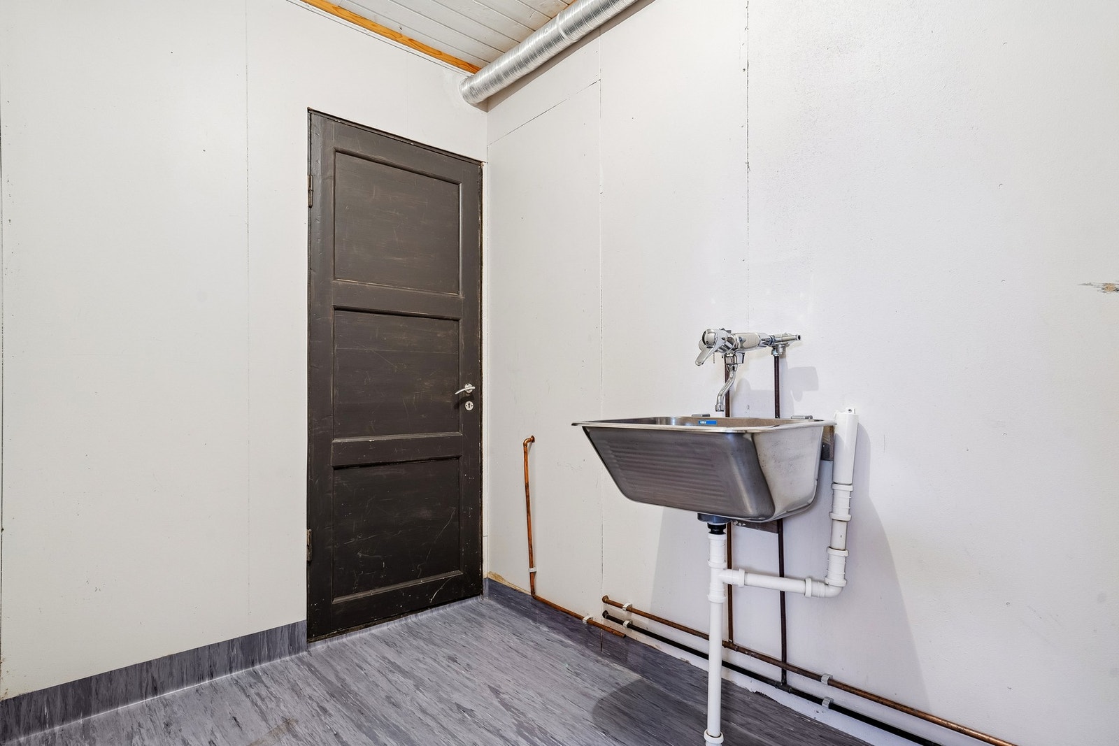 Vaskerom Galleribilde