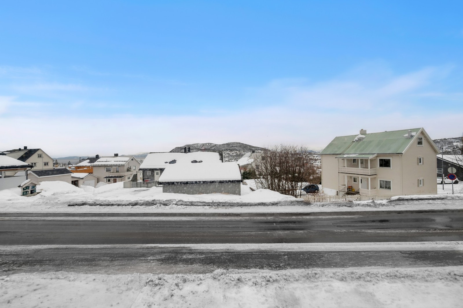 - Bo sentrumsnært i gangavstand til det meste du behøver i en travel hverdag. Galleribilde