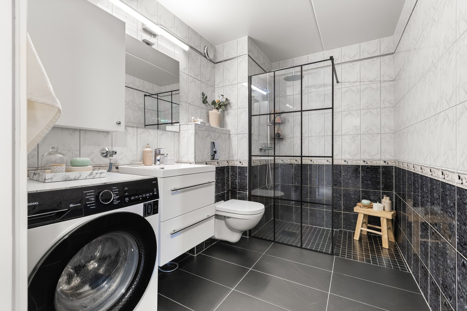 Pent og romslig bad Galleribilde