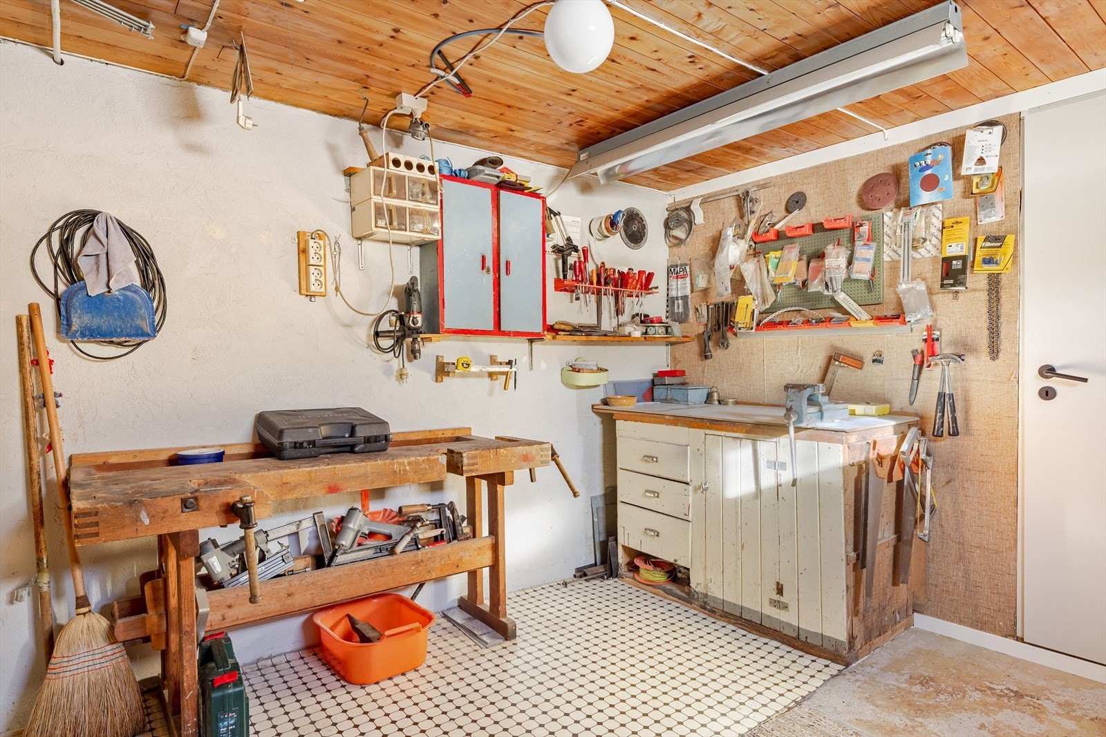 Rom i kjeller Galleribilde