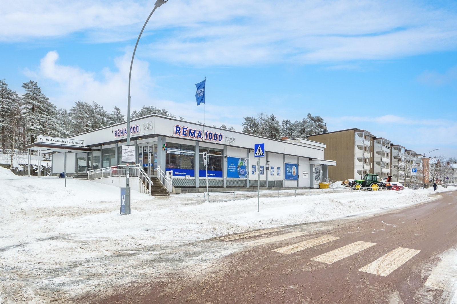 Dagligvarehandel på REMA 1000, rett i nærheten Galleribilde