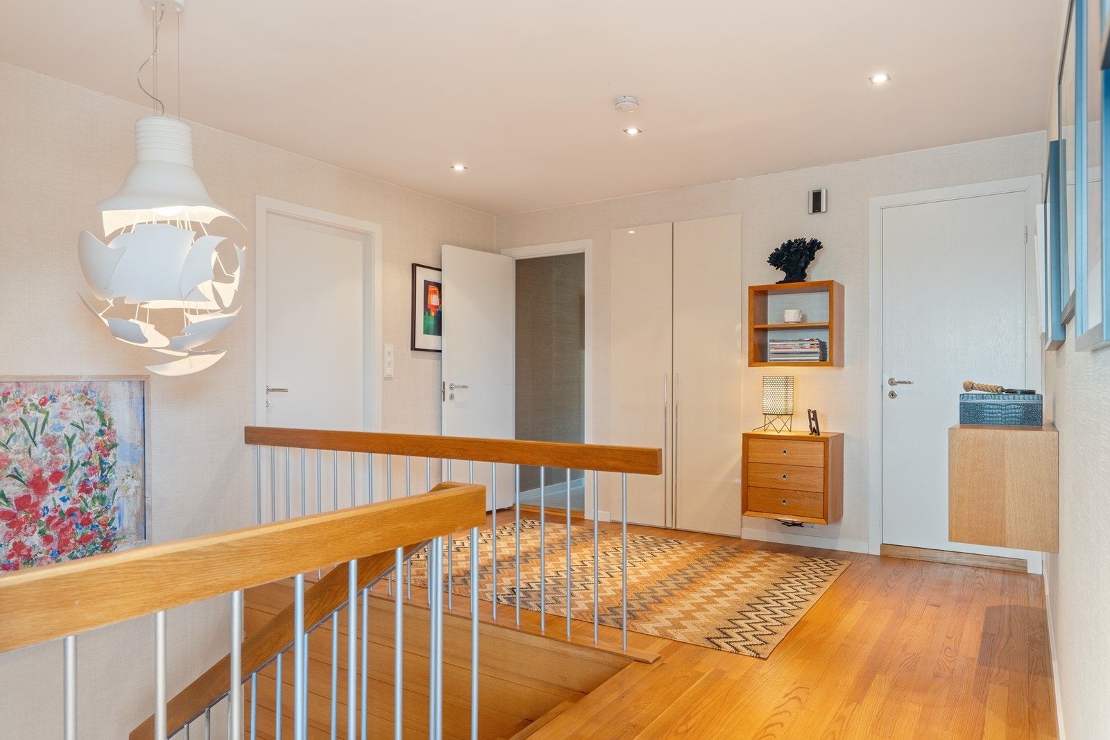 Flott trappehall. Galleribilde