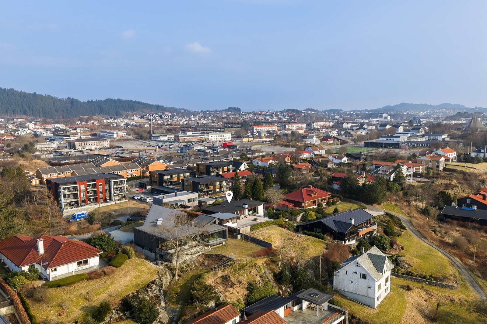 Her bor du i gangavstand til sentrumskjernen, Haugesund Sykehus, Håvåsen Ungdomsskole og Lillesund Skole. Galleribilde