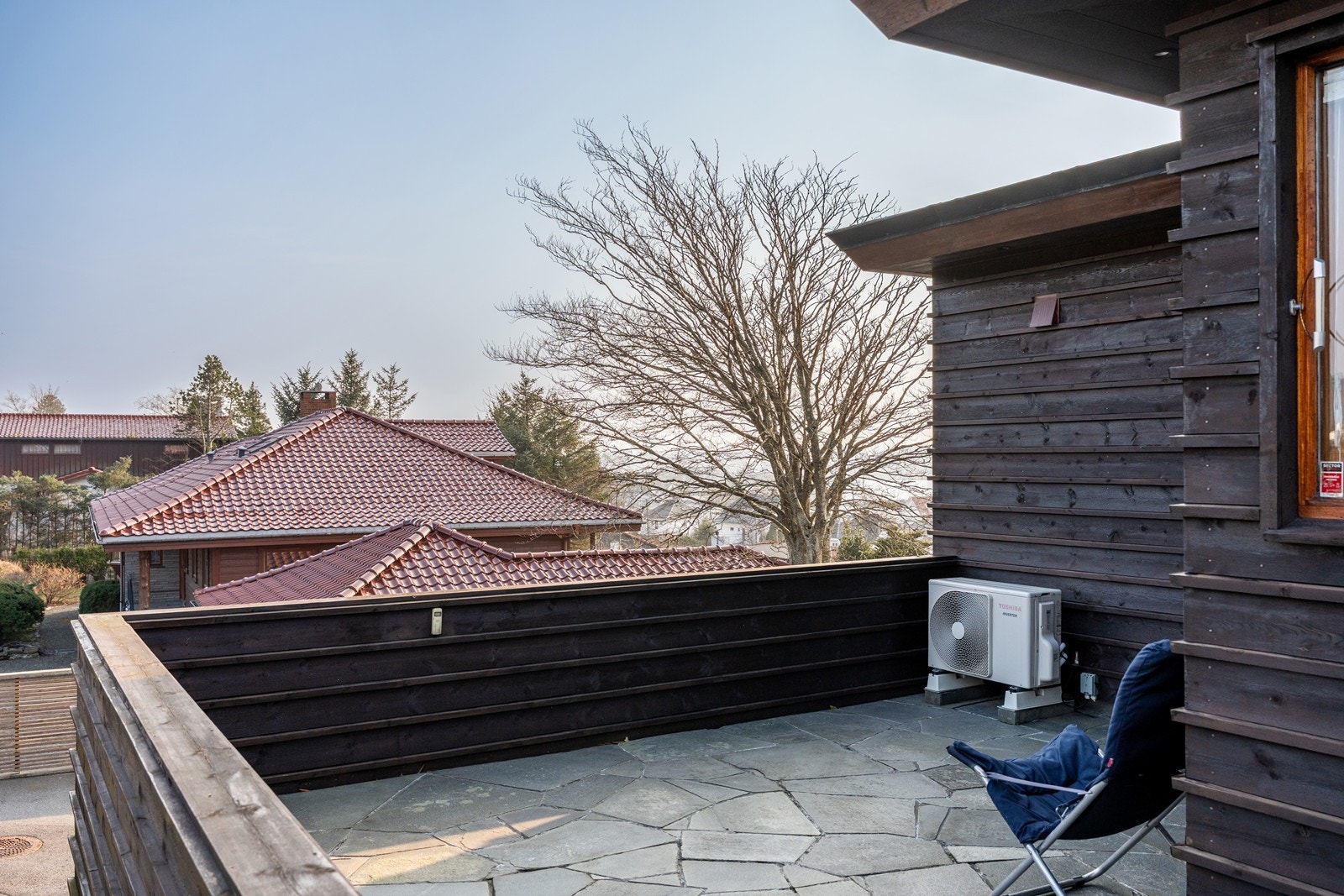 Fra kjøkkensonen og vaskerom er det utgang til en sørøstvendt balkong - perfekt for morgenkaffèn! Galleribilde