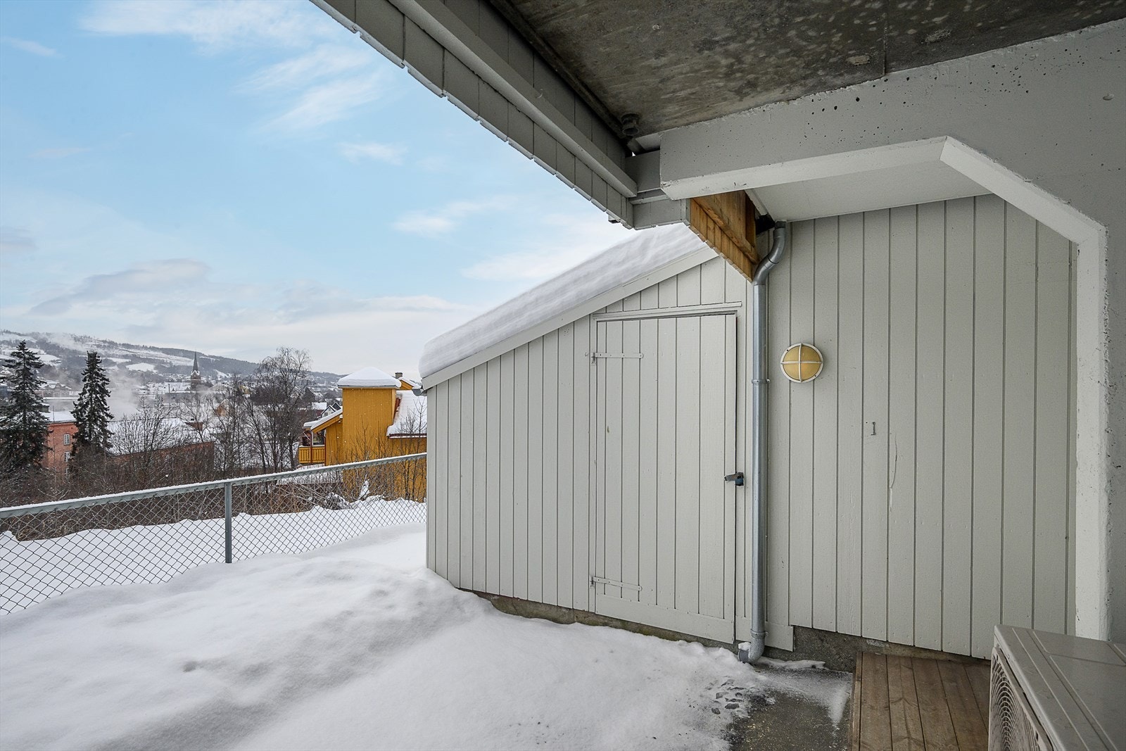 Til leiligheten hører en egen låsbar bod i et felles, utvendig bodanlegg. Galleribilde