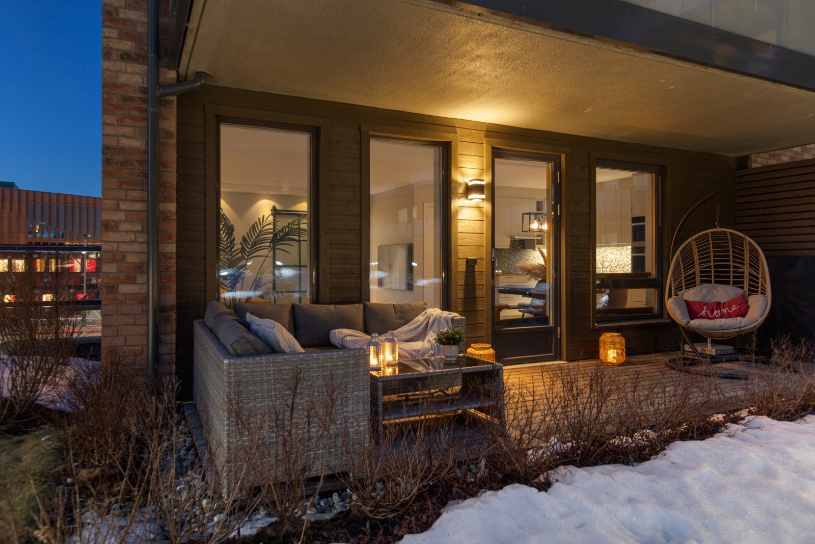 En herlig sydvendt markterrasse på ca. 14 kvm. Galleribilde