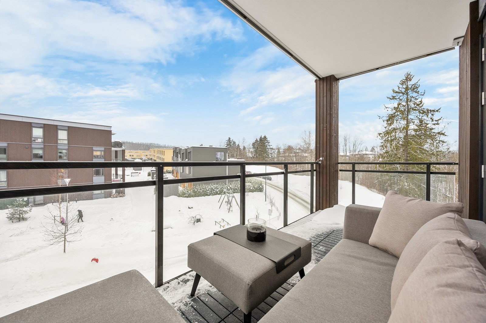 Fra balkongen har man utsyn over fellesarealene. Galleribilde