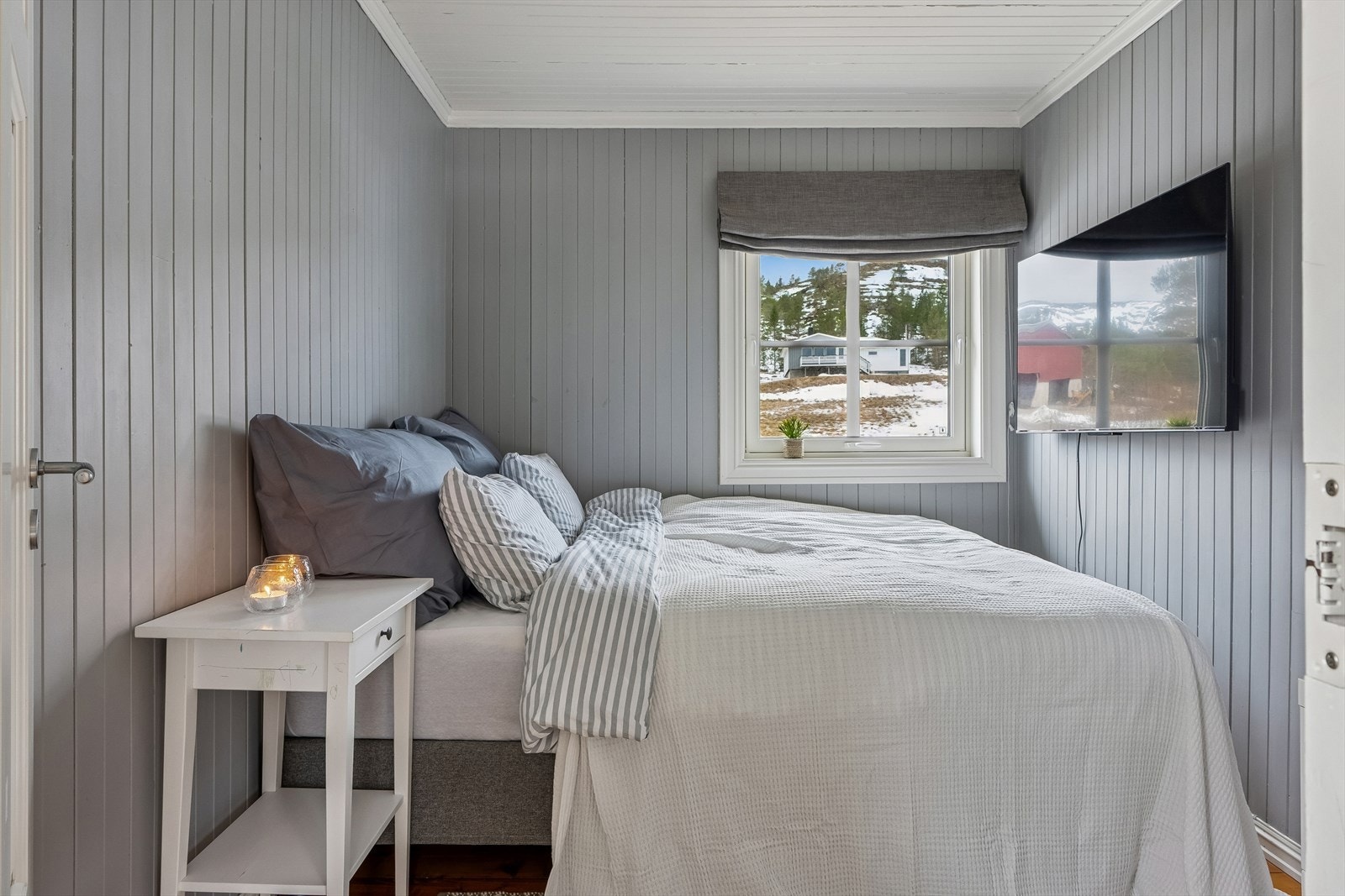 I 2. etasje er det 4 soverom på henholdsvis ca. 7 kvm og 8,5 kvm. Galleribilde