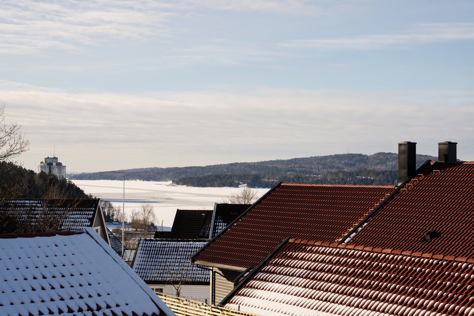 Sett fra soveromsvindu i 2. etasje. Galleribilde