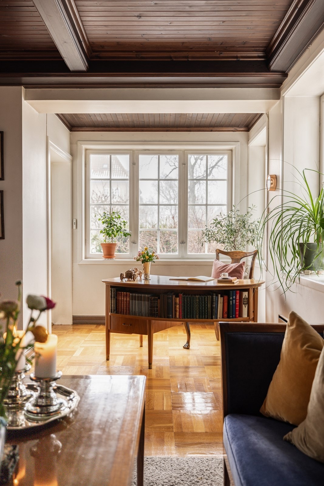 Møbleringsvennlig stue som fint kan innredes etter eget ønske og behov. Galleribilde