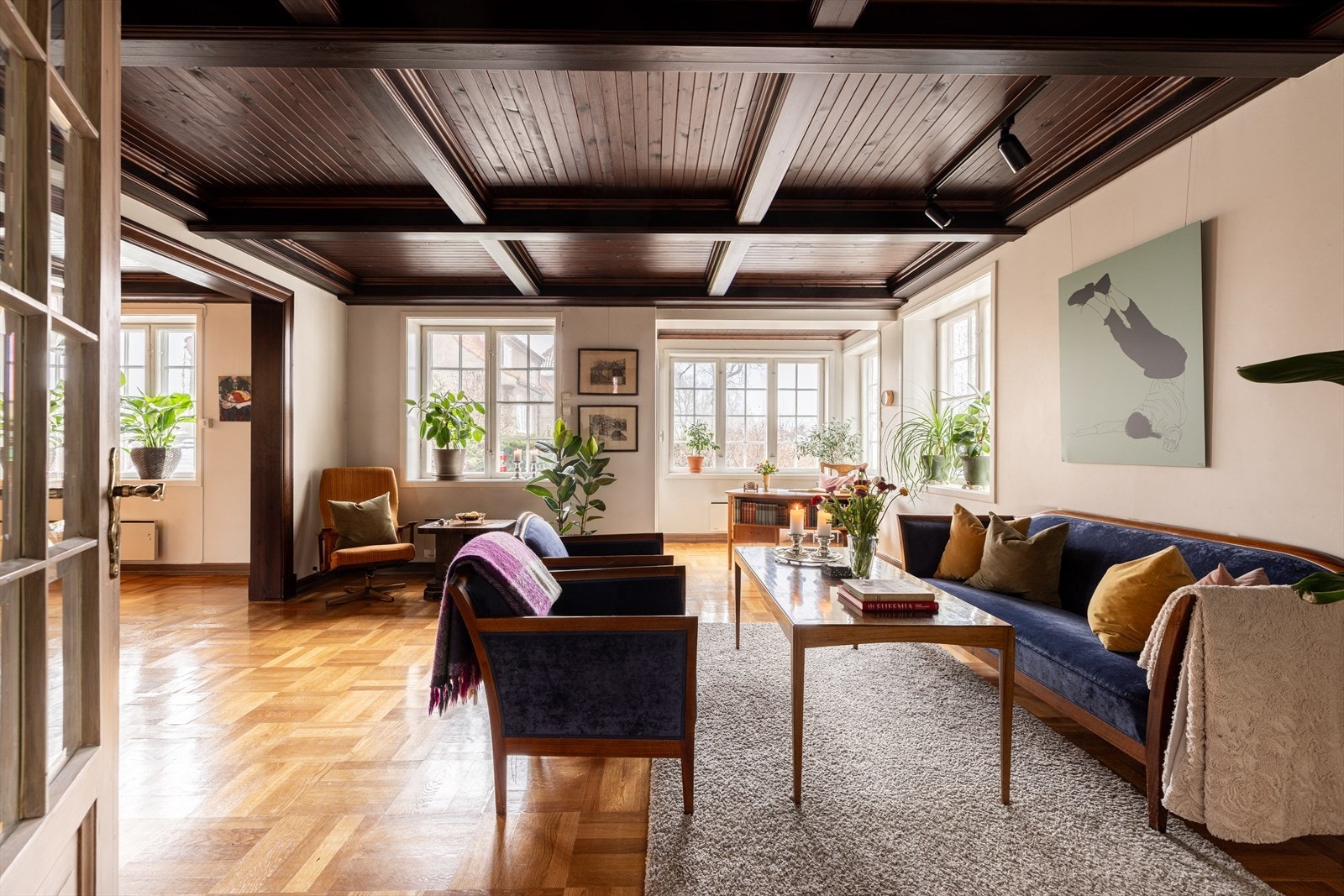 Boligen er full av sjel og sjarm, presentert på en smakfull og gjennomført måte. Galleribilde