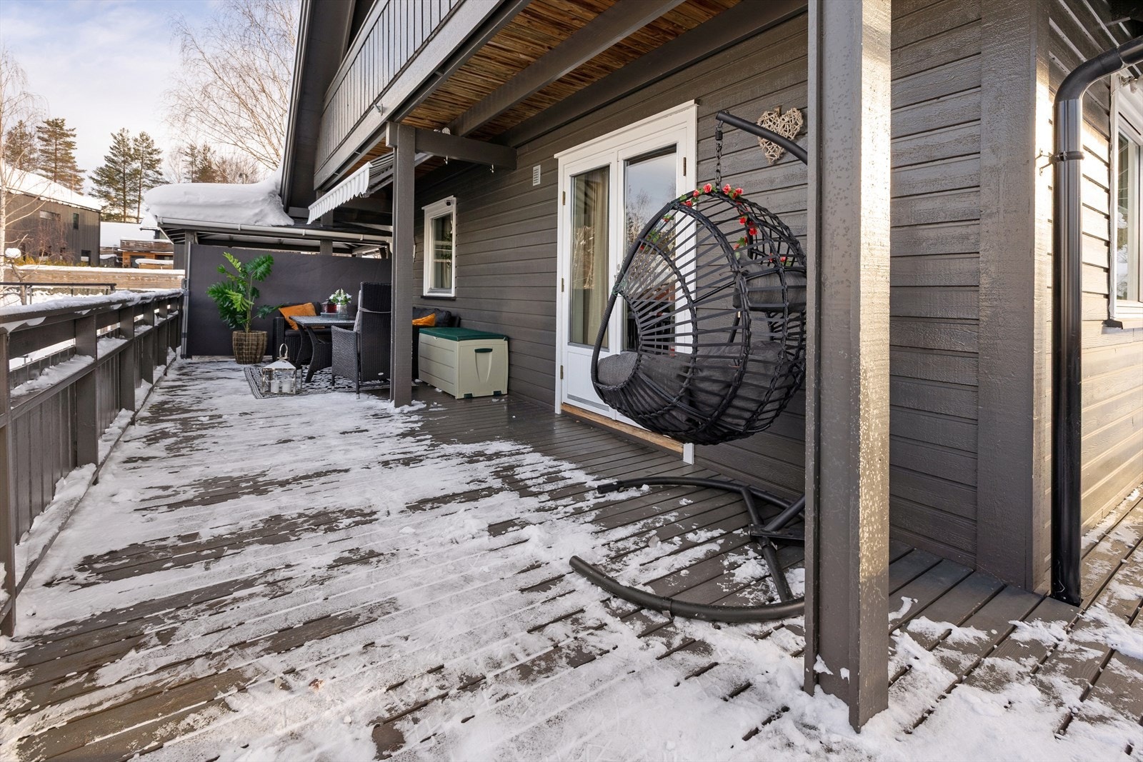 God plass til diverse utemøbler Galleribilde