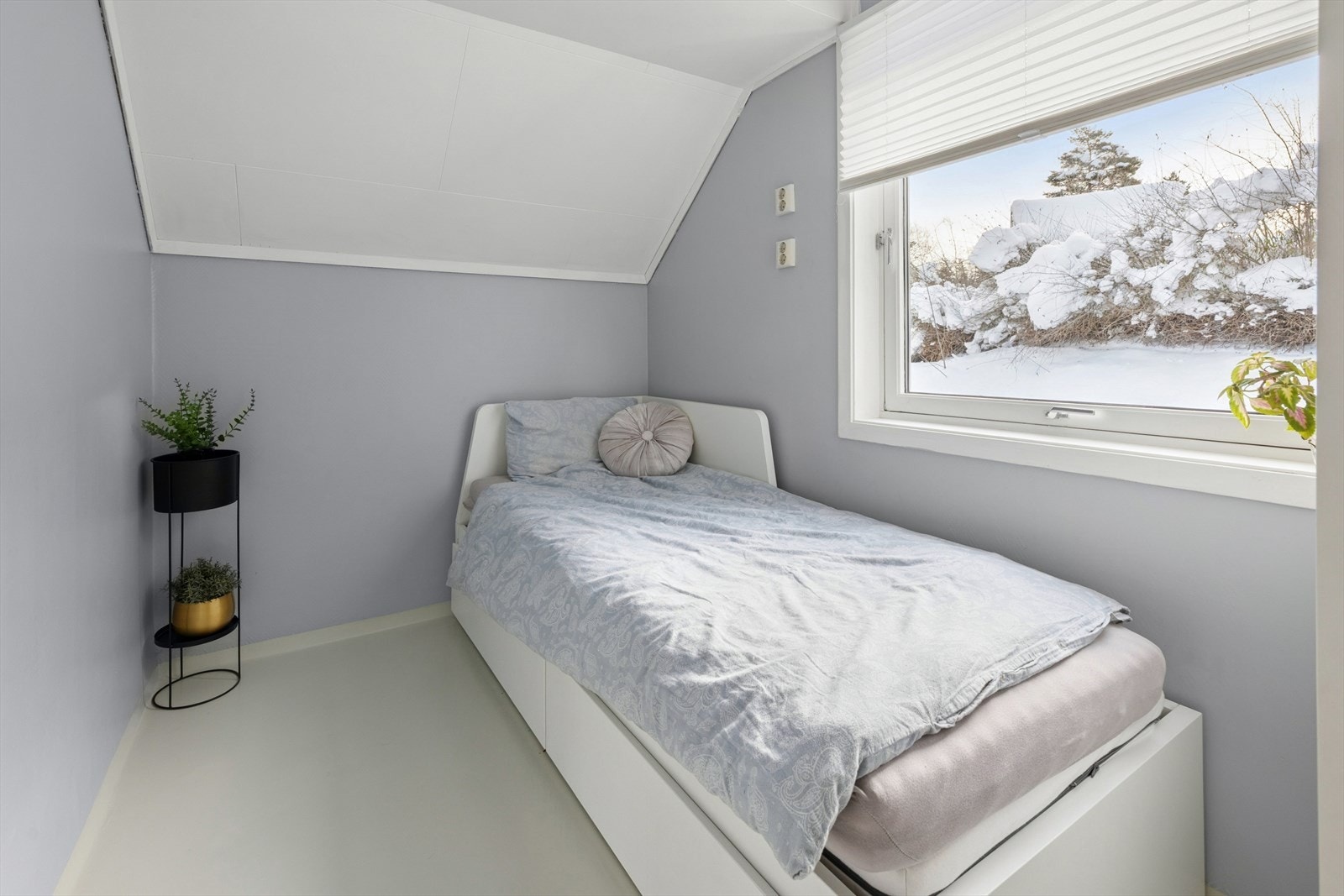 Soverom 4 er lyst og behagelig Galleribilde