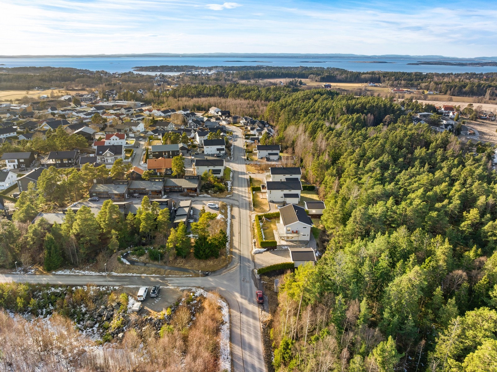 Flotte tur- og skogområder med kort avstand til sjøen, svaberg og bademuligheter. Galleribilde