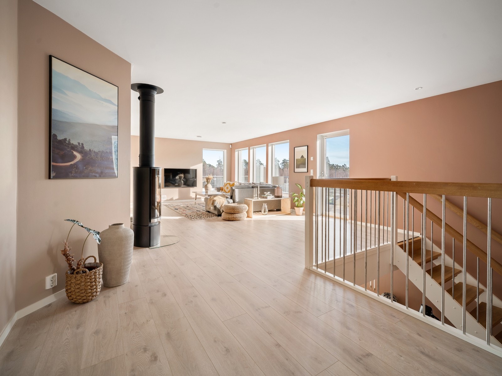 Velkommen til boligens 2.etasje! Galleribilde