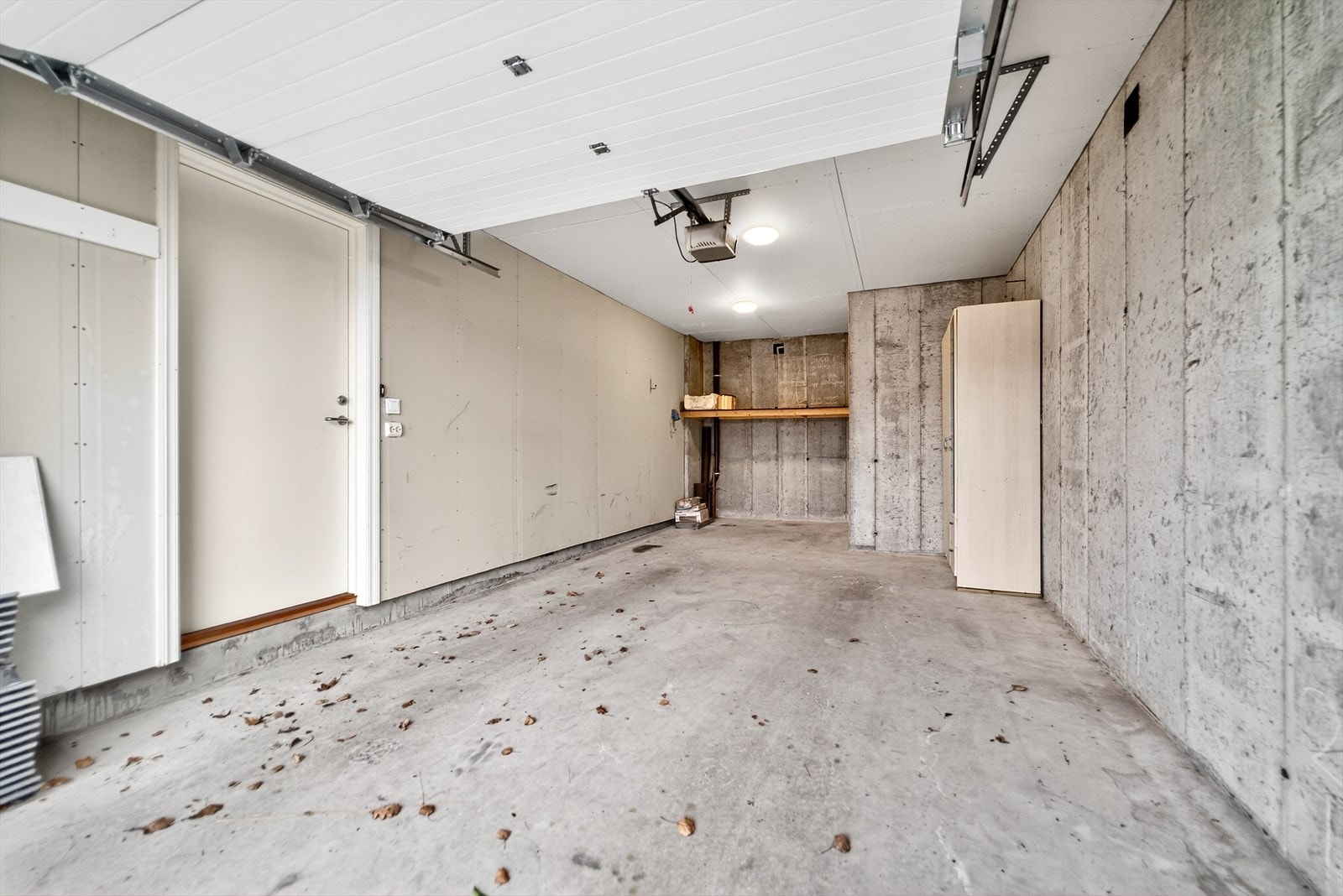 Fra garasjen går du tørrskodd inn i boligen. Galleribilde