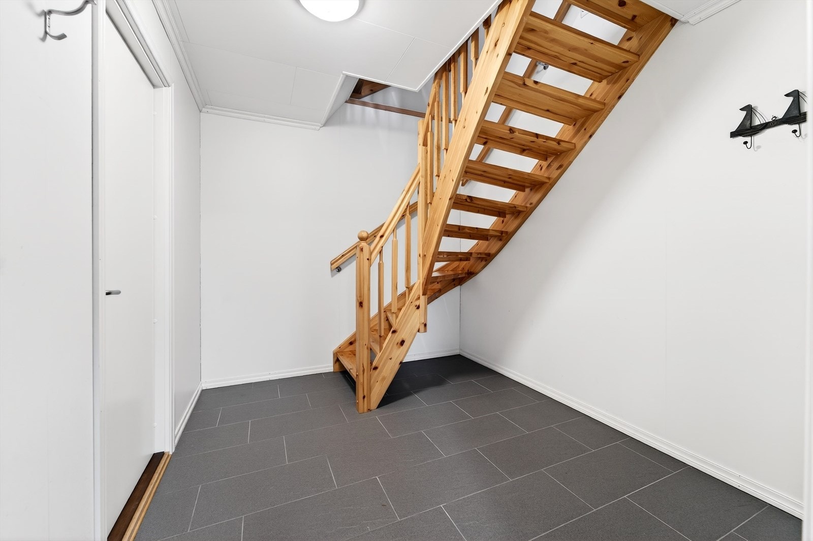 Gang underetasje Galleribilde