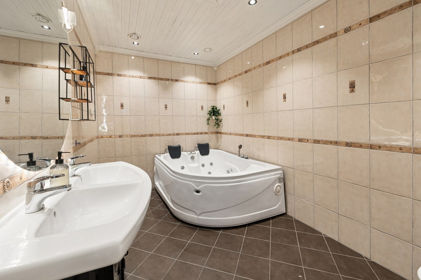 Baderom. Galleribilde