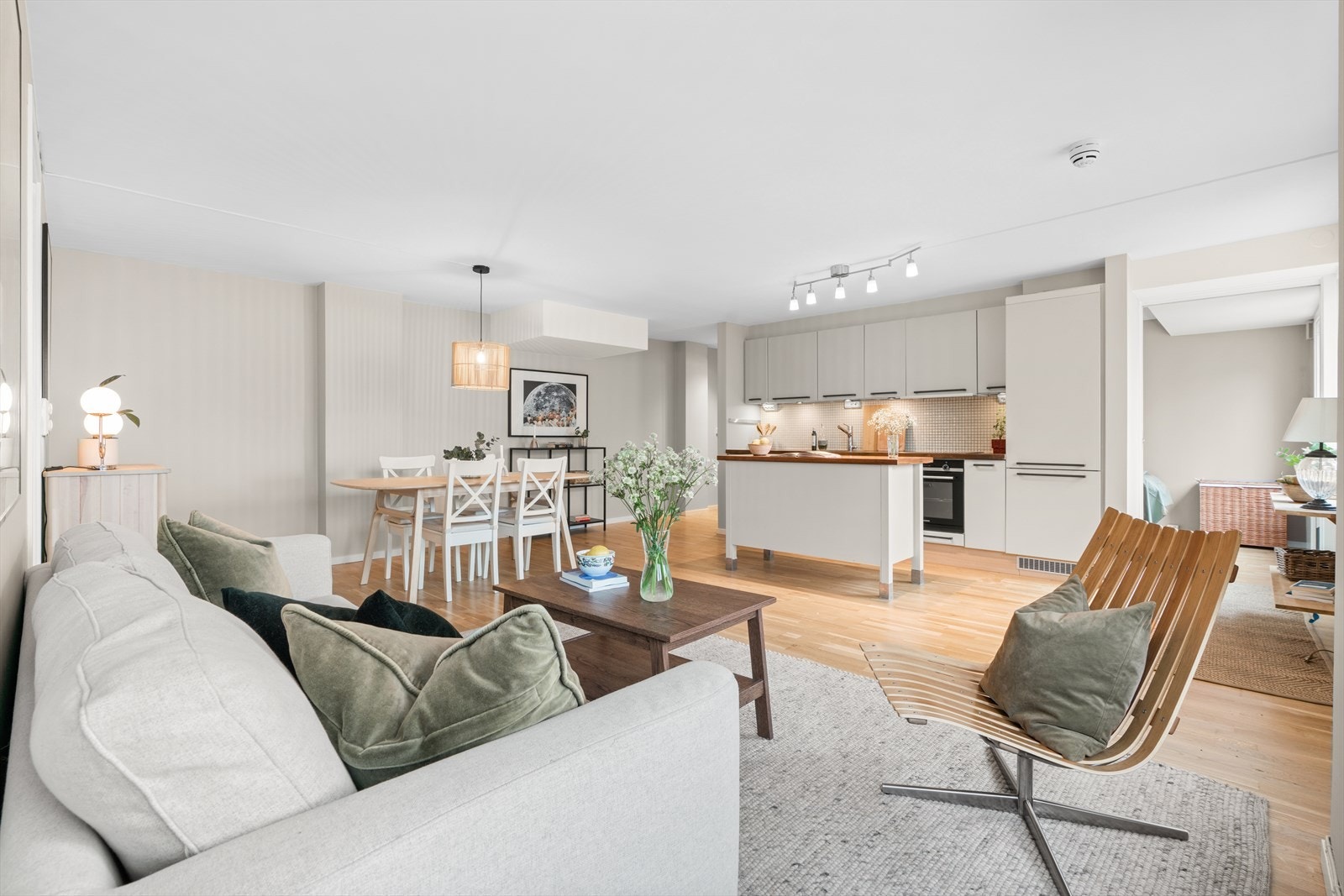 Videre er det adkomst til soverom 2. Galleribilde