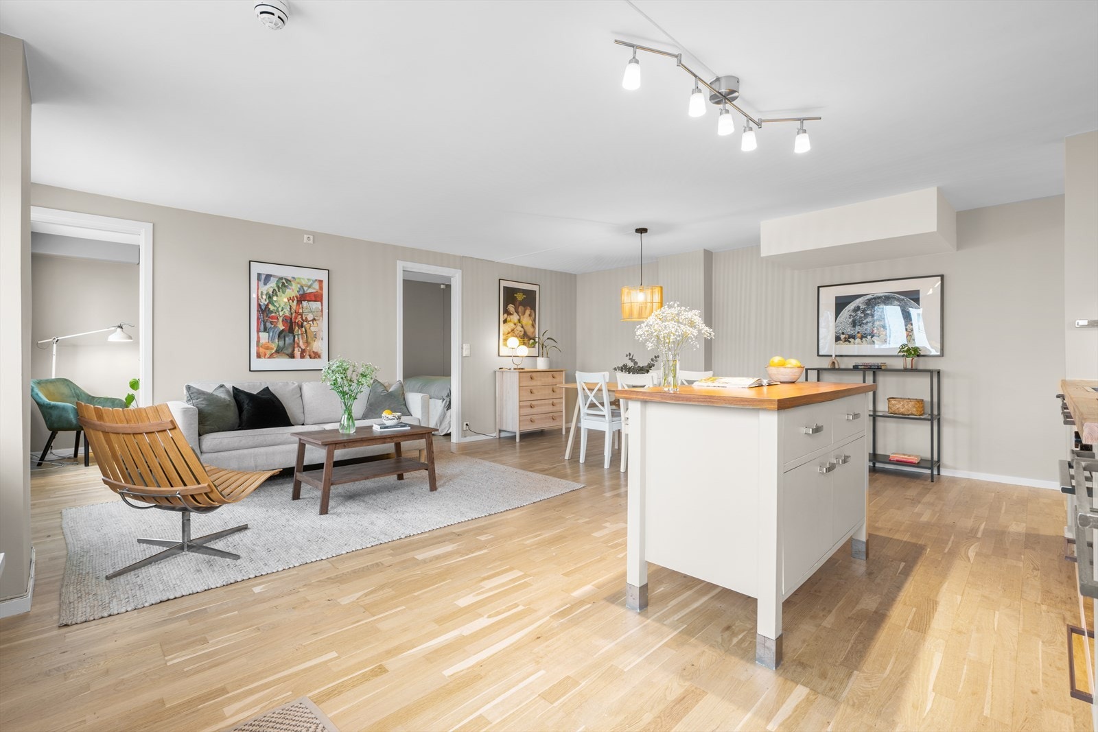 Varmtvann og internett er inkludert i felleskostnadene. Galleribilde