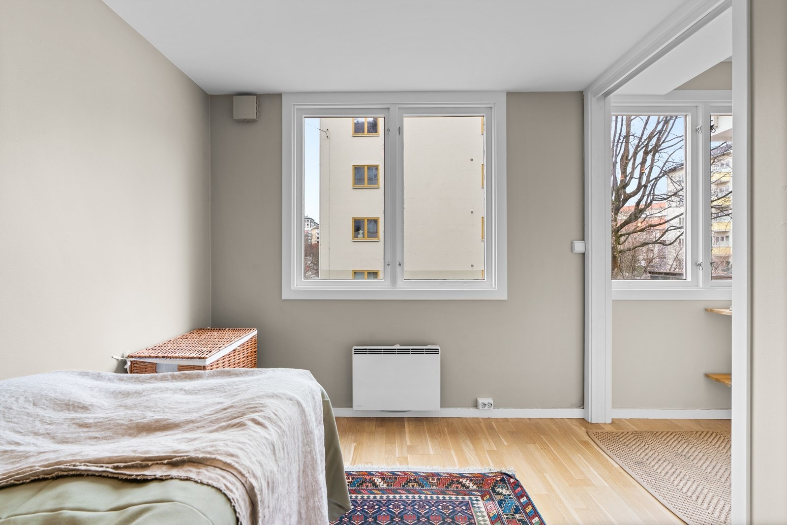 Det er et allsidig rom som passer perfekt som barnerom, gjesterom eller hjemmekontor, tilpasset dine behov. Galleribilde