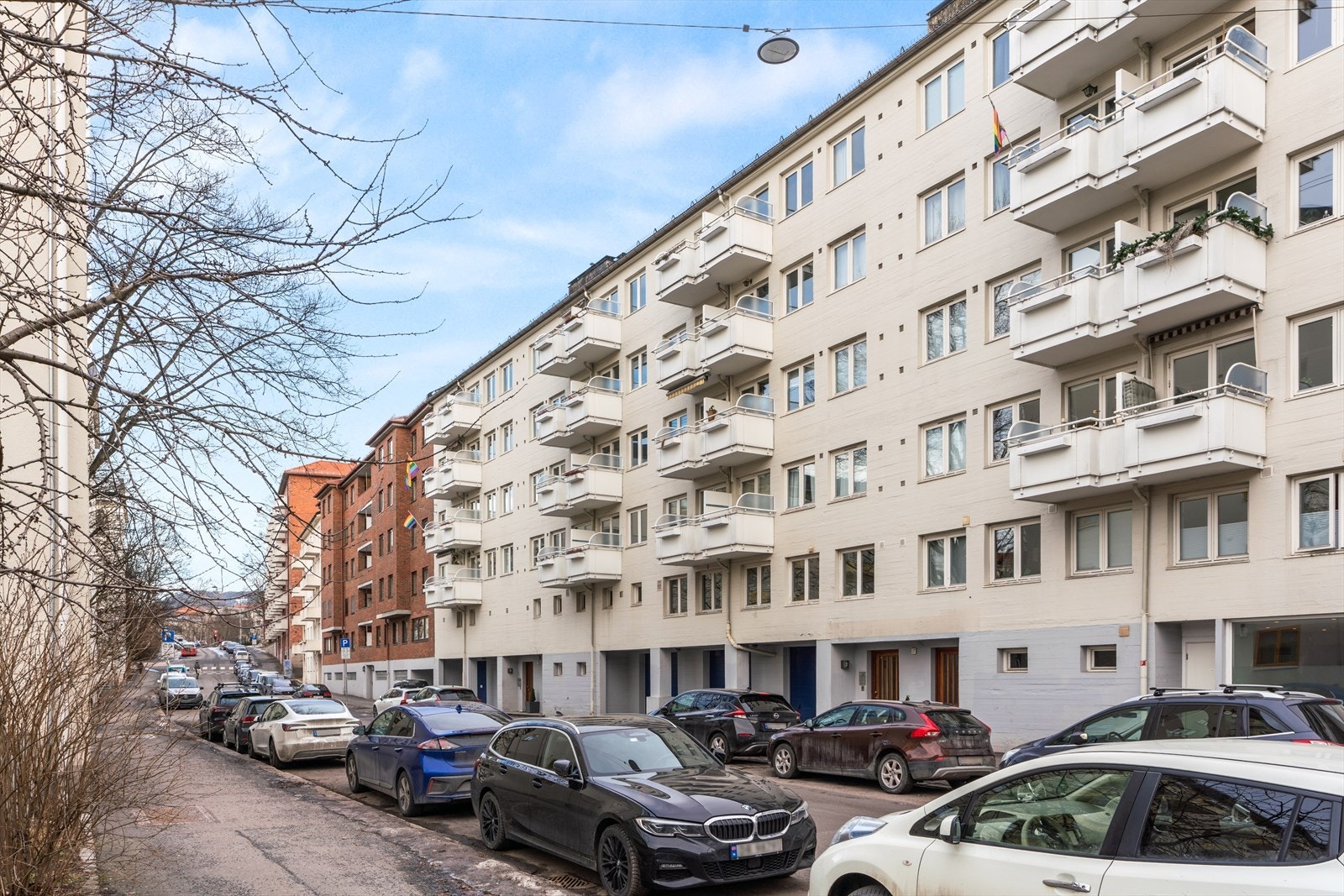 Aksjeselskapet består av 70 leiligheter knyttet til aksjer, hvorav 1 tjenesteleilighet. Galleribilde