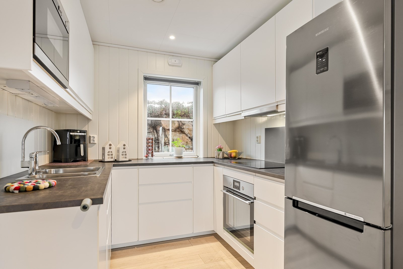 Kjøkkenet har fått TG-1 av takstmann og fremstår i god stand Galleribilde