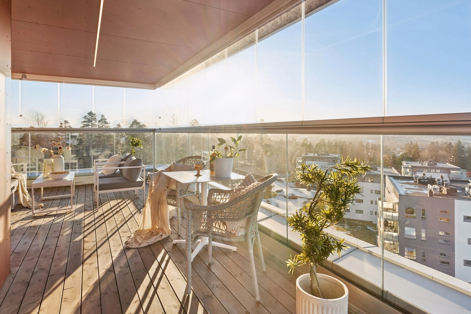 Her kan du nyte gode solfohold og hyggelig utsyn. Galleribilde