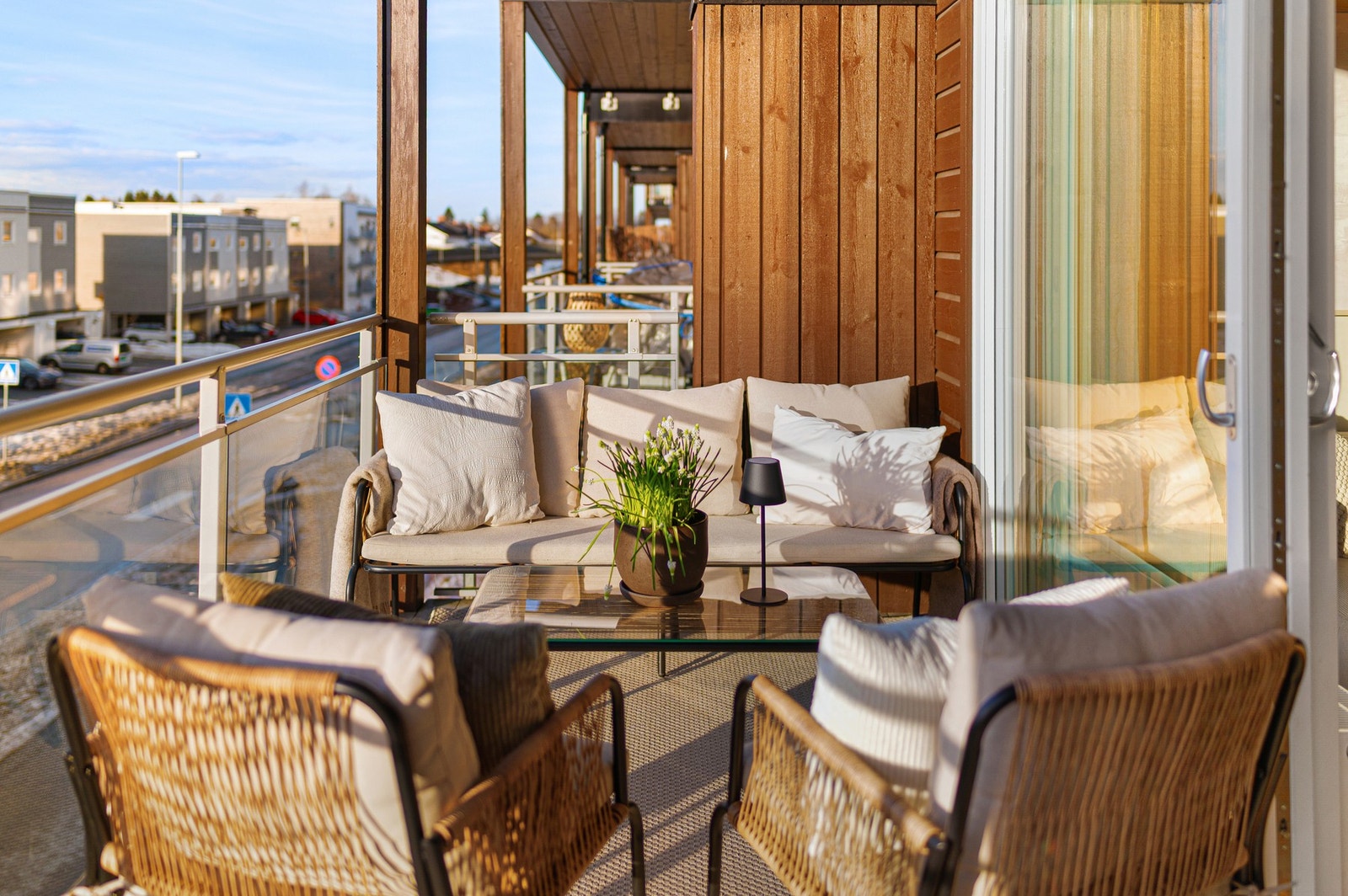 Balkongen er på 7 kvm og har god plass til utemøbler. Galleribilde