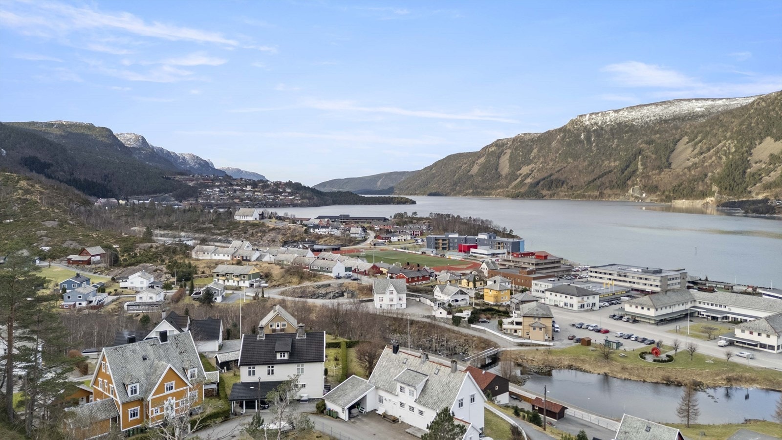 Utsikt mot sentrum og fjorden Galleribilde