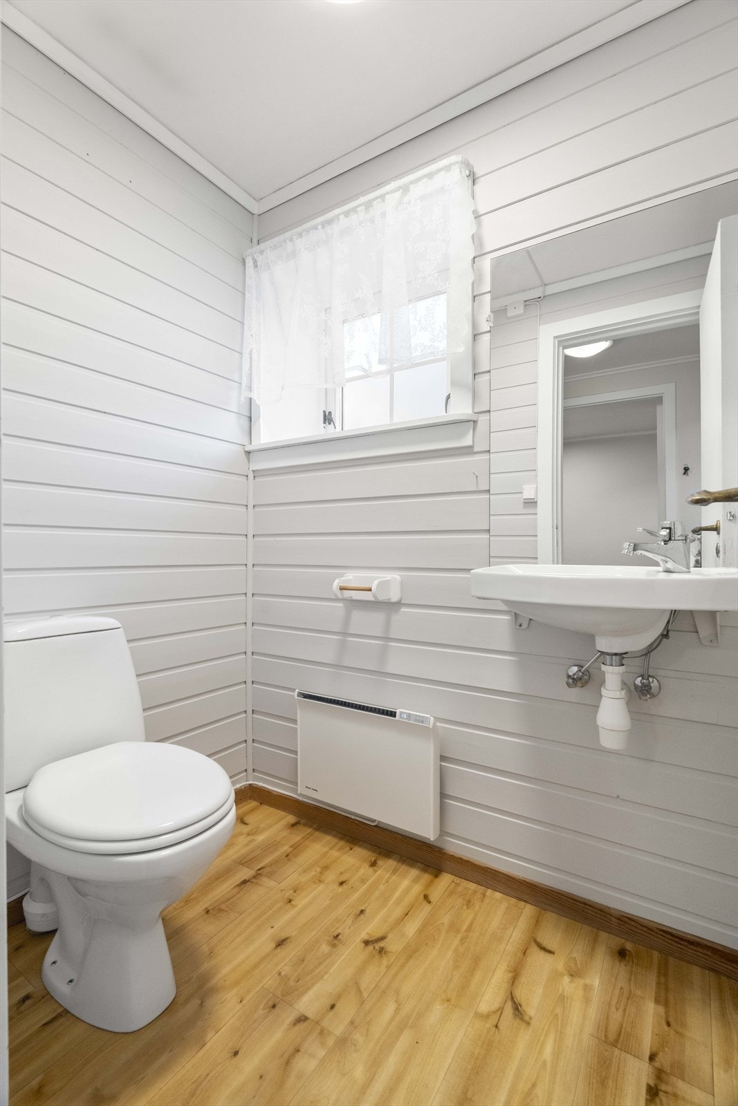 Wc ved inngangsparti Galleribilde