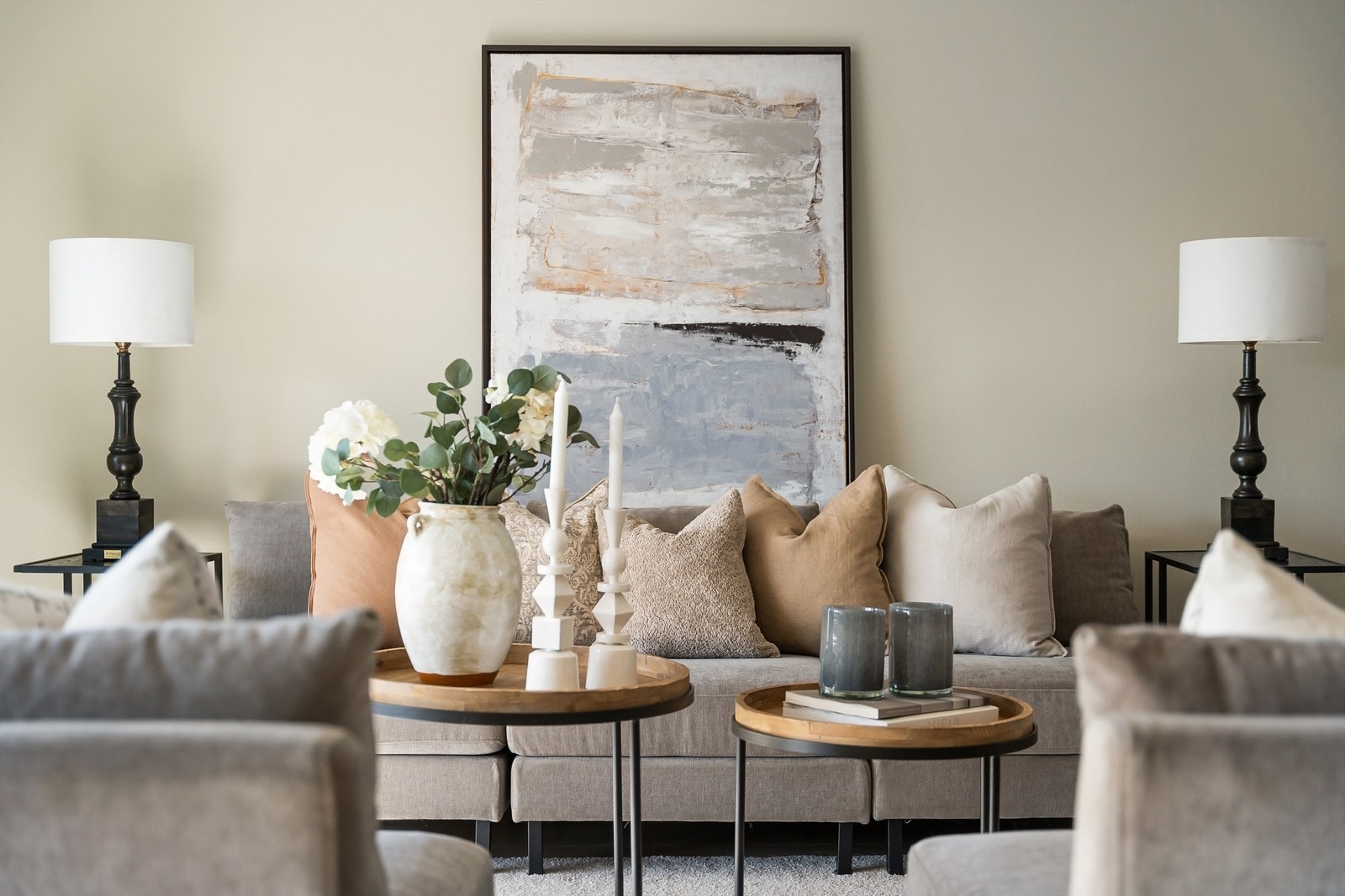 Malte, slette flater på vegger og i himling gir et nøytralt og godt utgangspunkt for personlig stil. Galleribilde