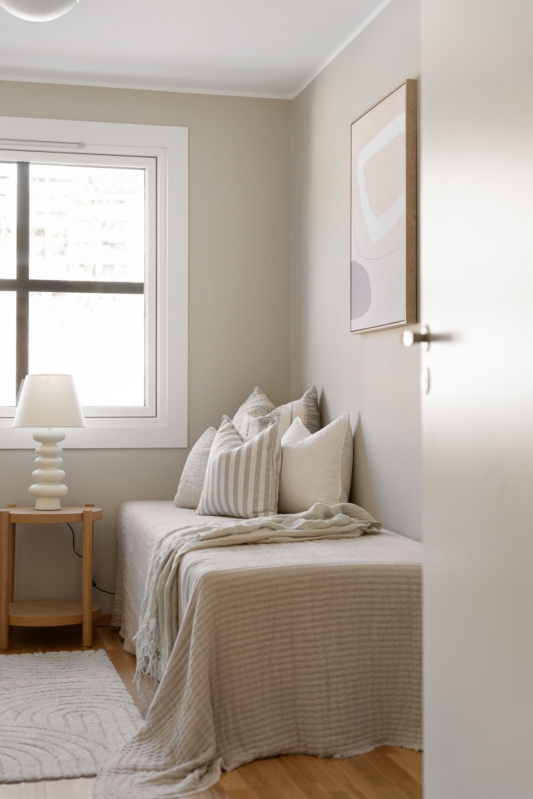 Nye vinduer fra 2024 sikrer godt inneklima og energieffektivitet. Galleribilde