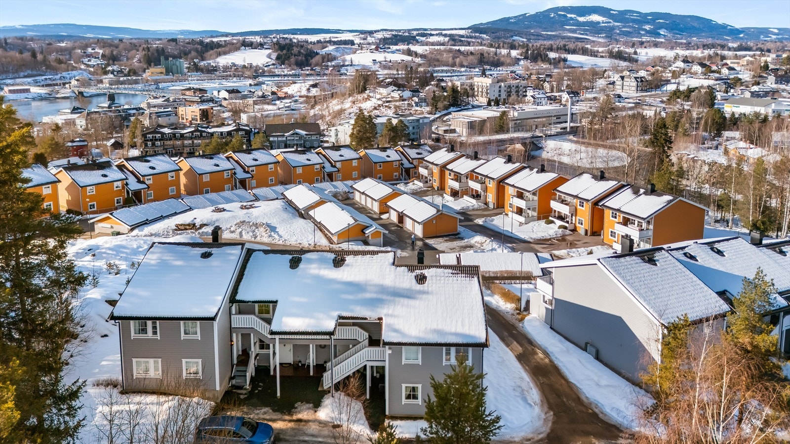 Leiligheten disponerer en praktisk, frittstående utebod på 5 m². Galleribilde