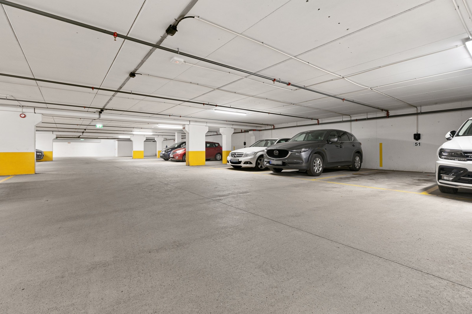 Leiligheten disponerer en garasjeplass i felles garasjeanlegg. Galleribilde