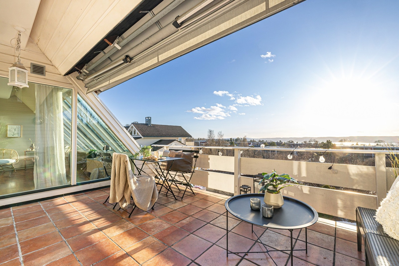 Velkommen til Ringshusveien 35B - Presentert av Jimmy Phan v/ PrivatMegleren Galleribilde