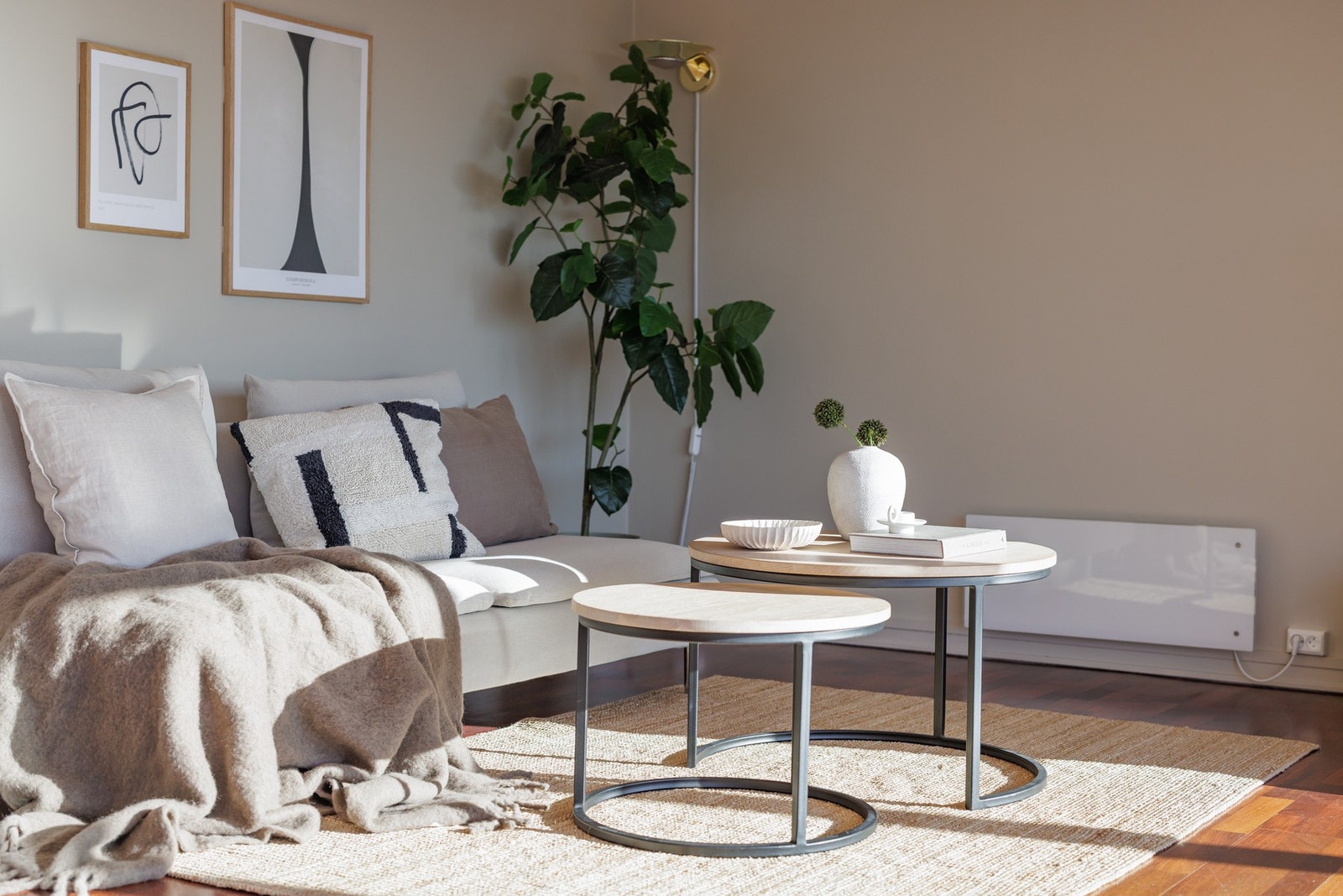 Her flytter du til et veletablert og rolig sameie bestående av 5 seksjoner med godt naboskap. Galleribilde